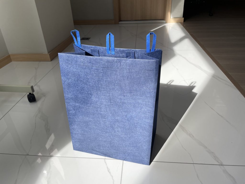 先進(jìn)的RPET立體袋制袋機(jī)有什么用？一篇文章告訴你